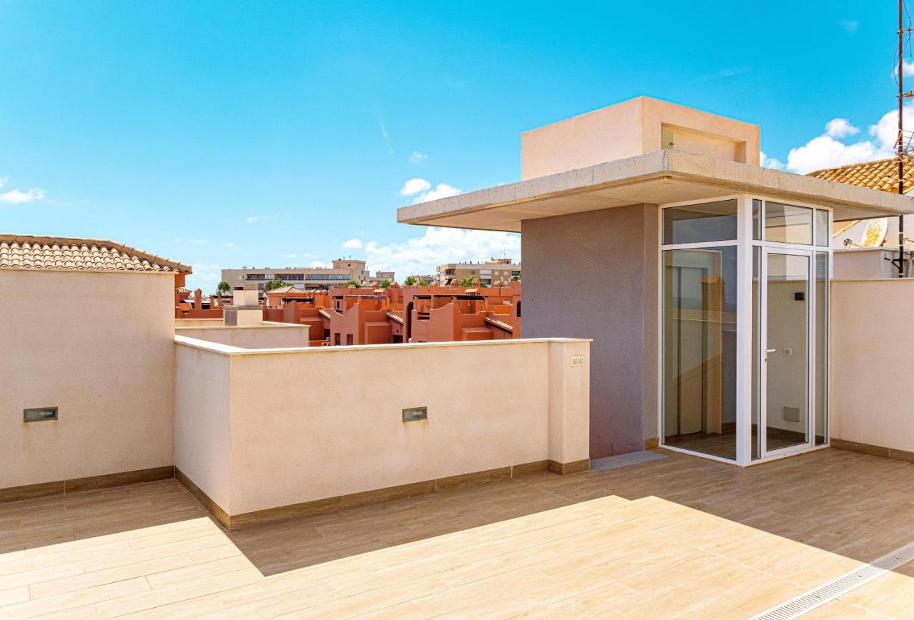 Beach And Рool Torrevieja Exterior photo